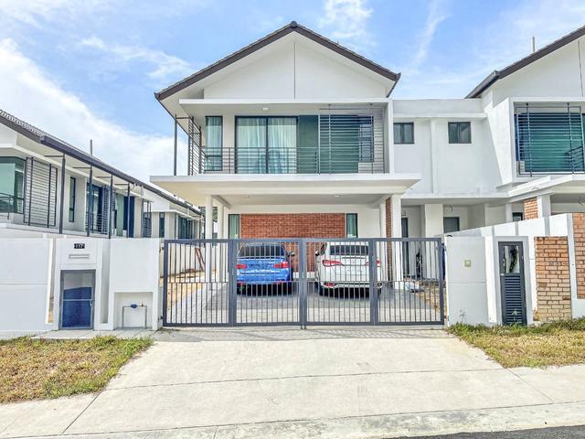Residential House for sale in Petaling, Alam Impian