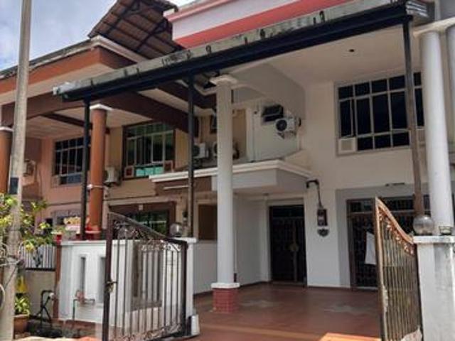 Terraced House for rent in Malaka