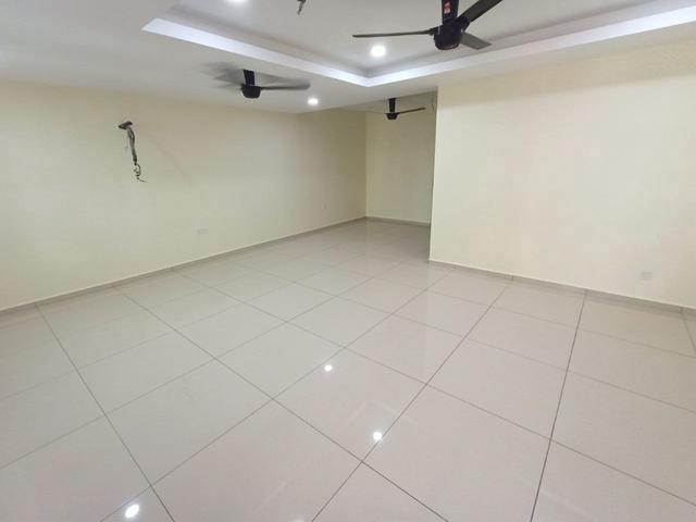 Terraced House for rent in Malaka