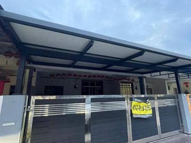 Terraced House for rent in Malaka