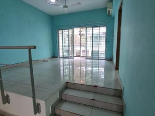 Townhouse for sale in Petaling, Subang Jaya
