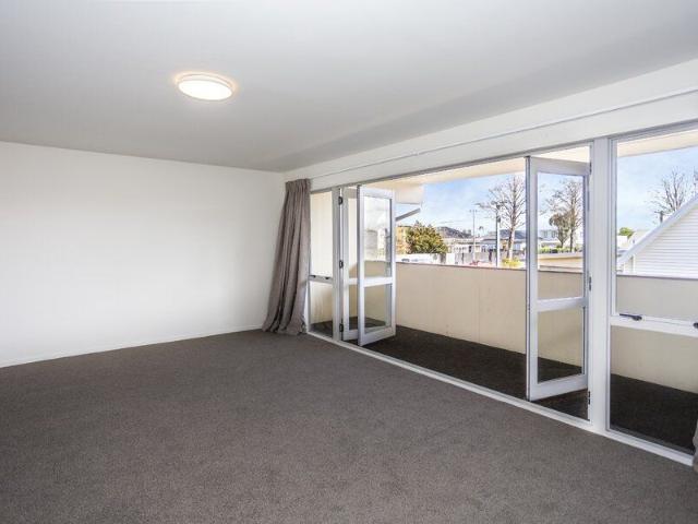 Townhouse for rent in Heathcote, Canterbury
