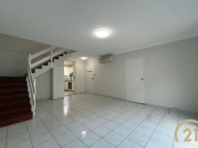 Townhouse for rent in Sydney, New South Wales
