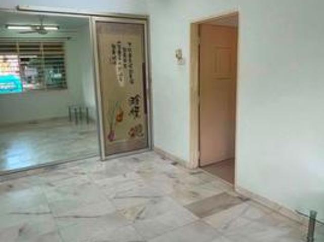 Flat for sale in Ulu Tiram, Johor