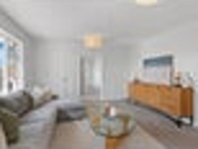 House for sale in Chaslands, Canterbury