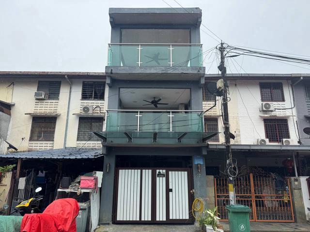 Terraced House for sale in Country Heights Damansara, Kuala Lumpur