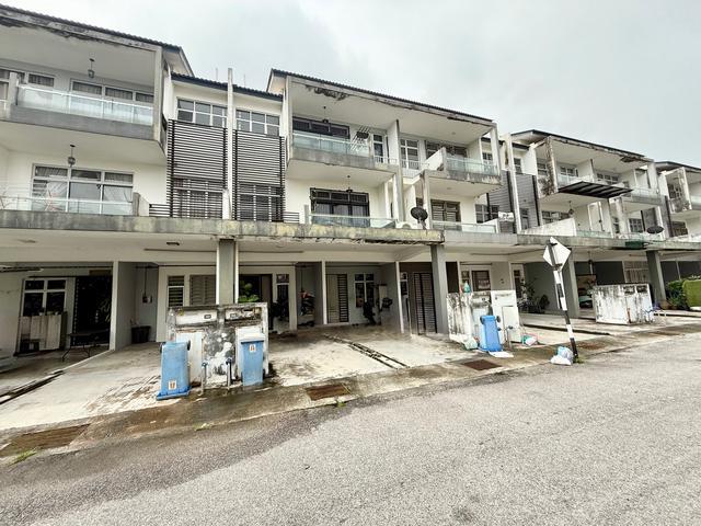 Townhouse for sale in Saujana, Selangor