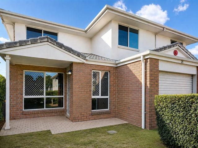 Townhouse for rent in Toombul, Queensland