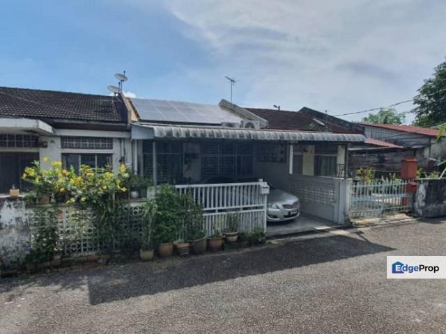 House for sale in Malaka