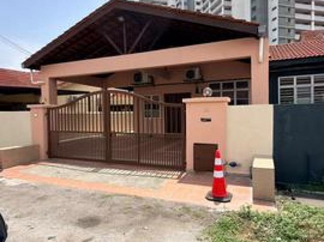 Terraced House for sale in Tanjong Sepat, Selangor