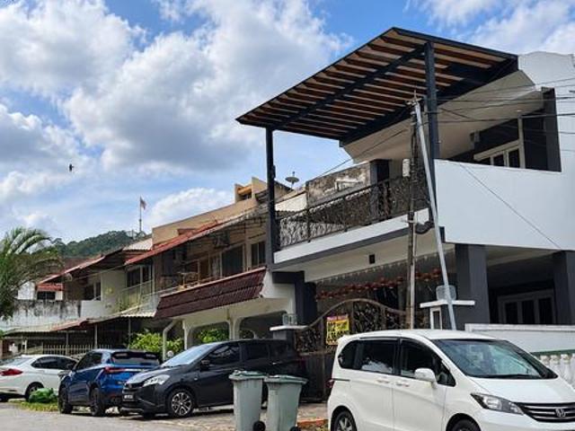Terraced House for rent in Malaka