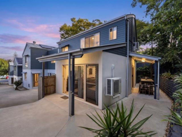 Townhouse for sale in Toombul, Queensland