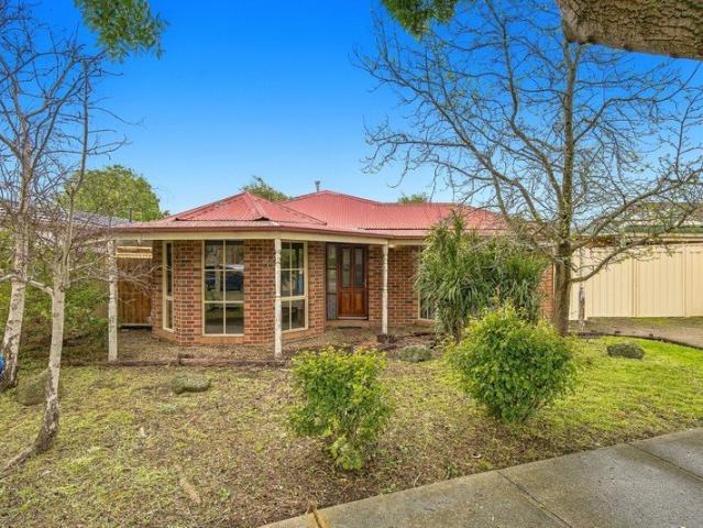 House for rent in Cranbourne West, Melbourne