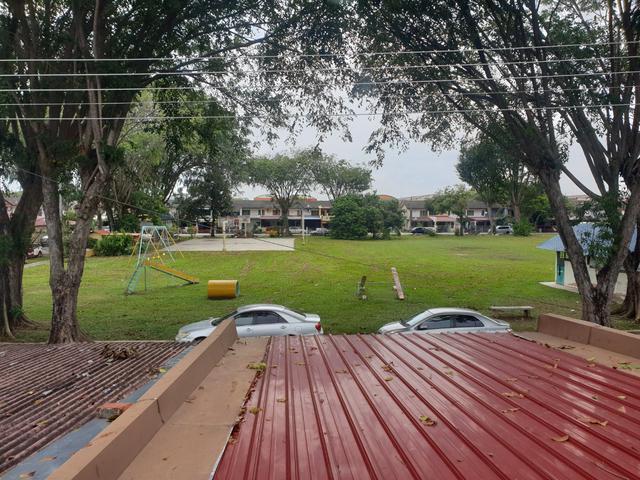 Terraced House for sale in Malaka