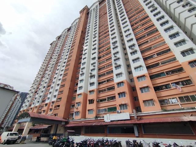 Apartment for sale in Petaling, Damansara Damai