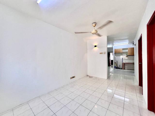 Apartment for sale in Petaling, Damansara Damai
