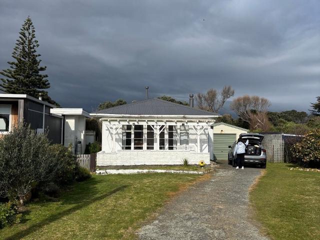 House for rent in Ōtaki Beach, Kāpiti Coast District
