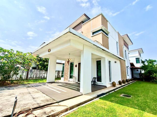 Bungalow for sale in Malaka