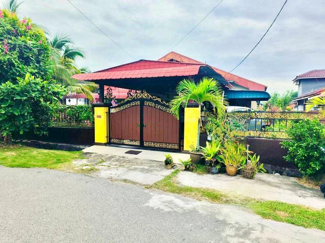 Bungalow for sale in Malaka
