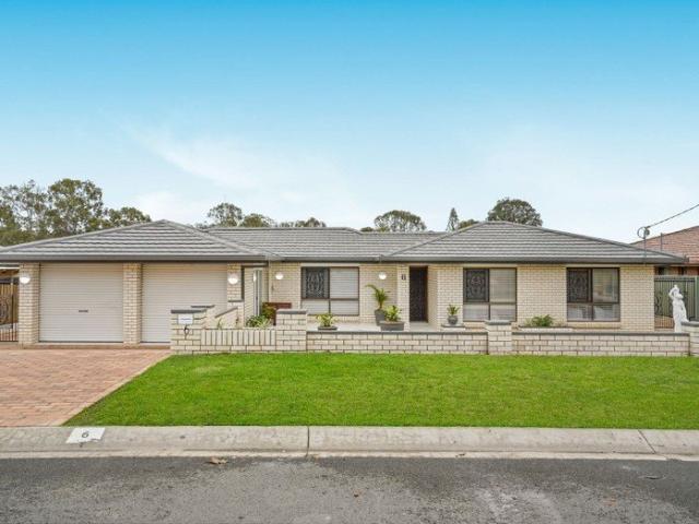 House for sale in Edens Landing, Greater Brisbane