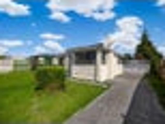 House for sale in Papakura