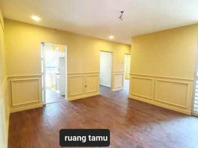 Apartment for sale in Seri Kembangan, Majlis Bandaraya Subang Jaya