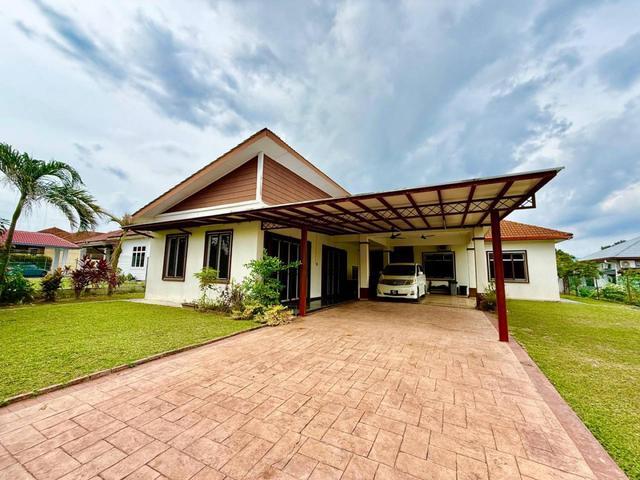 Bungalow for sale in Sendayan Village, Negeri Sembilan