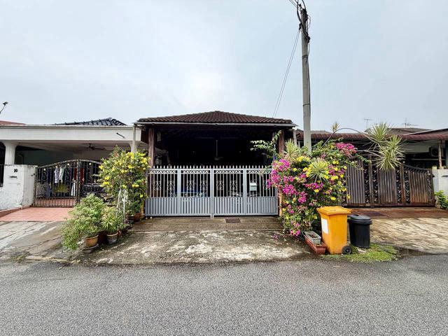 Terraced House for sale in Country Heights Damansara, Kuala Lumpur