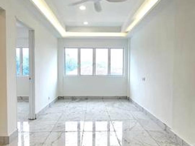 Apartment for sale in Seri Kembangan, Majlis Bandaraya Subang Jaya