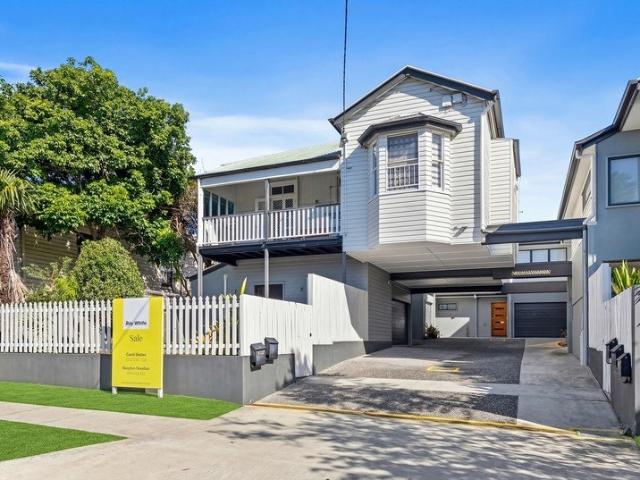 Townhouse for sale in Toombul, Queensland