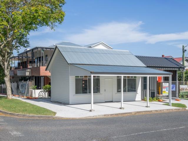 Retail for rent in Toombul, Queensland
