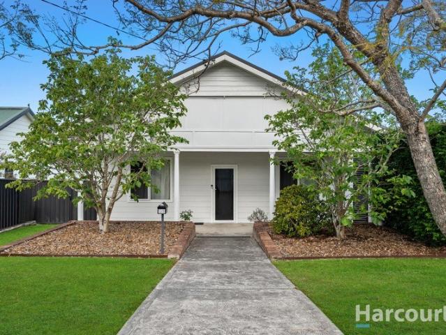 House for sale in Edgeworth, Newcastle-Maitland