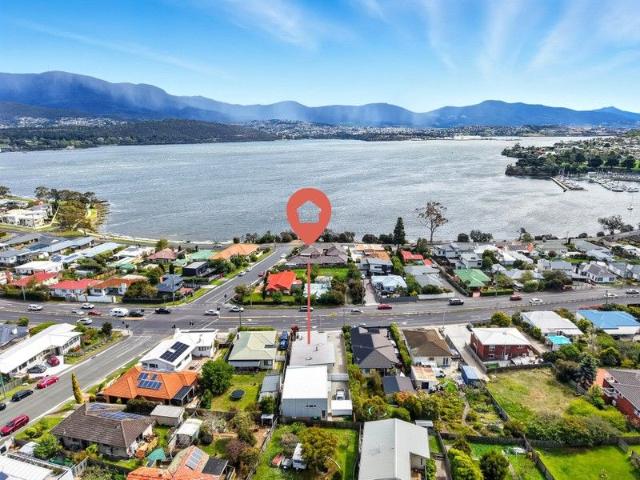 Apartment for sale in Rose Bay, Tasmania