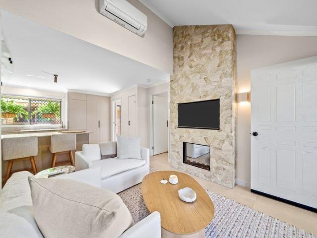Apartment for sale in Mermaid Waters, Gold Coast City