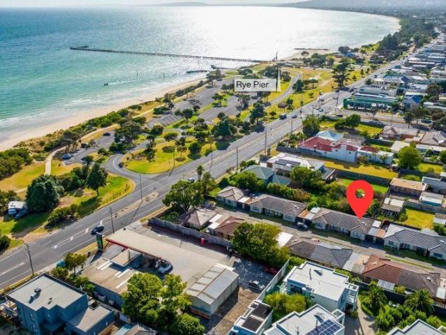 Apartment for sale in Rye, Melbourne