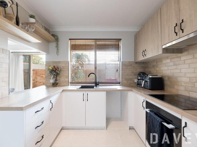 Townhouse for rent in Stirling, Western Australia