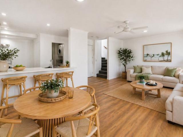Townhouse for sale in Sunrise Beach, Queensland