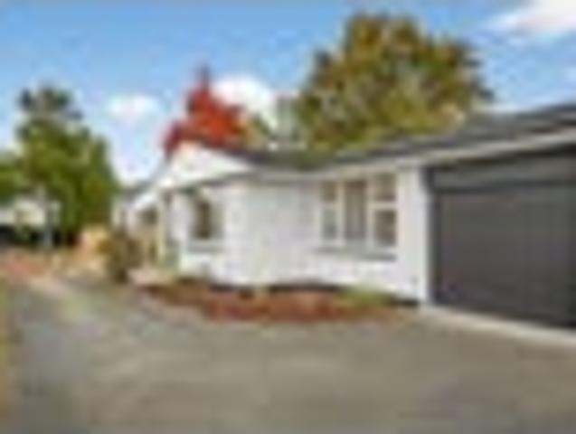Apartment for sale in Chaslands, Canterbury