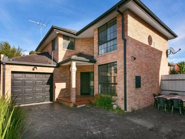 Townhouse for rent in Camerons Creek, Victoria