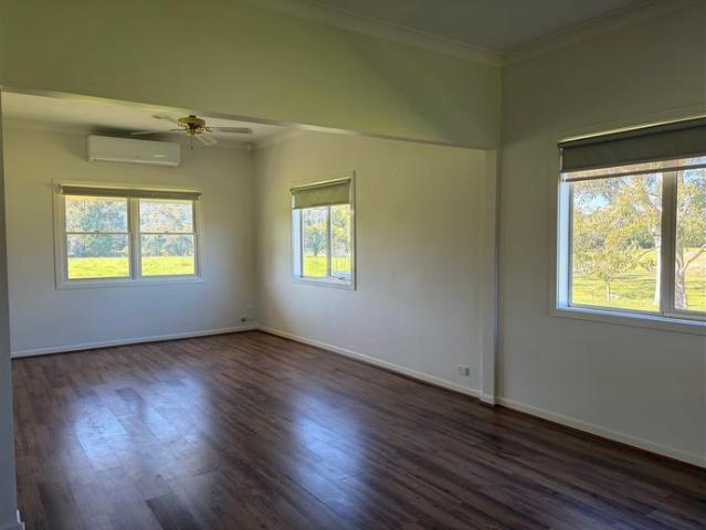 House for rent in Beaconsfield, Melbourne