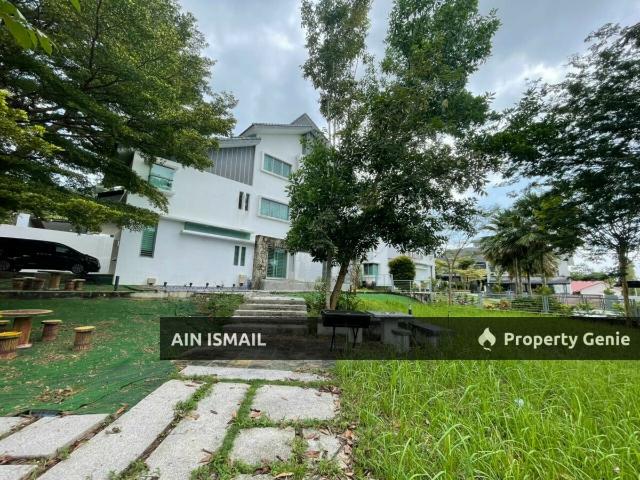 Bungalow for sale in Kuantan, Pahang