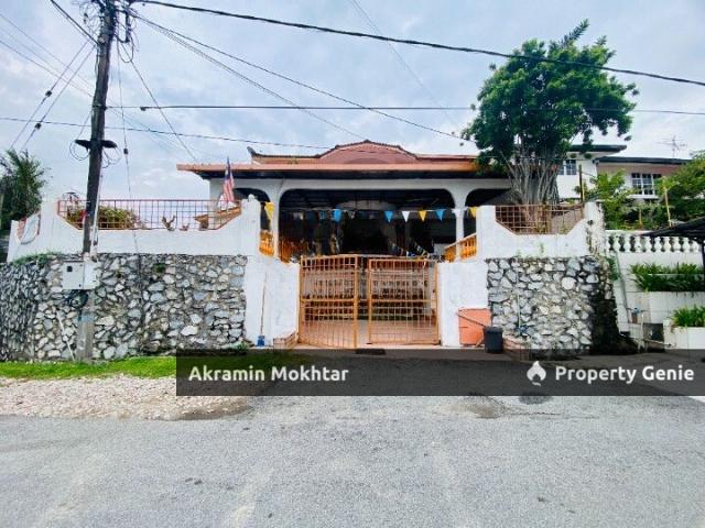 Residential House for sale in Langat, Selangor