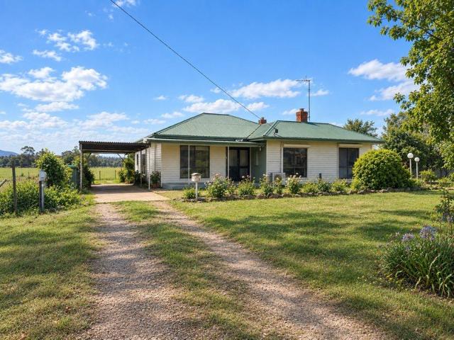 House for sale in Avoca, Shire of Pyrenees