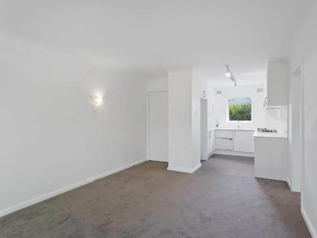 Apartment for rent in Lower North Shore, Sydney
