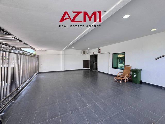 Terraced House for sale in Long Miri