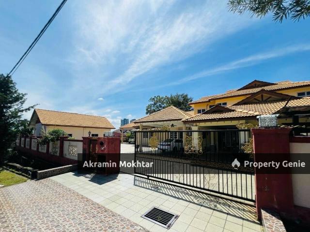 Bungalow for sale in Kajang, Langat