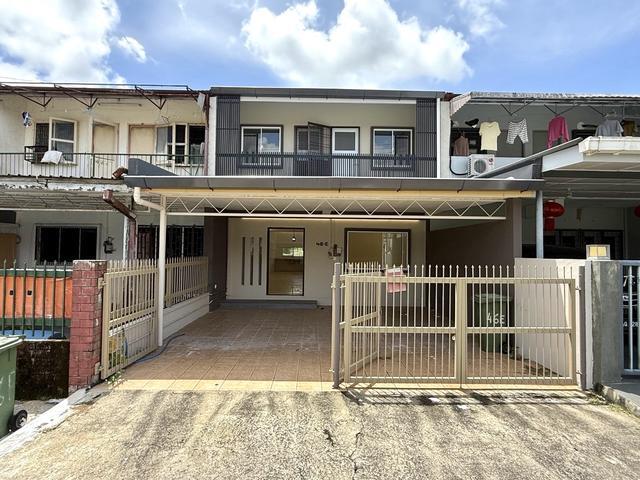 Terraced House for sale in Kuching