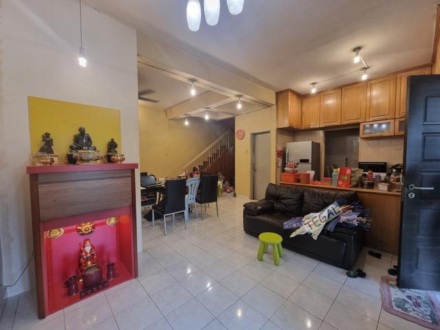 Townhouse for sale in Seksyen 31, Shah Alam