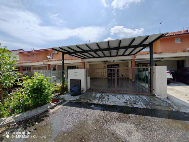 Terraced House for sale in Tanjong Sepat, Selangor
