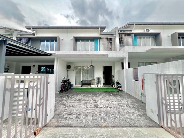 Terraced House for sale in Tanjong Sepat, Selangor